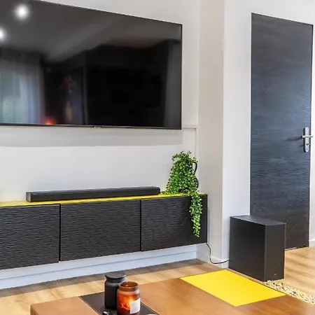 F3 Neuf Et Equipe Avec Balcon 