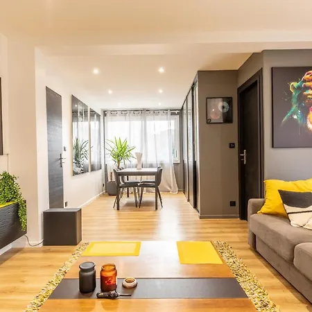 F3 Neuf Et Equipe Avec Balcon 