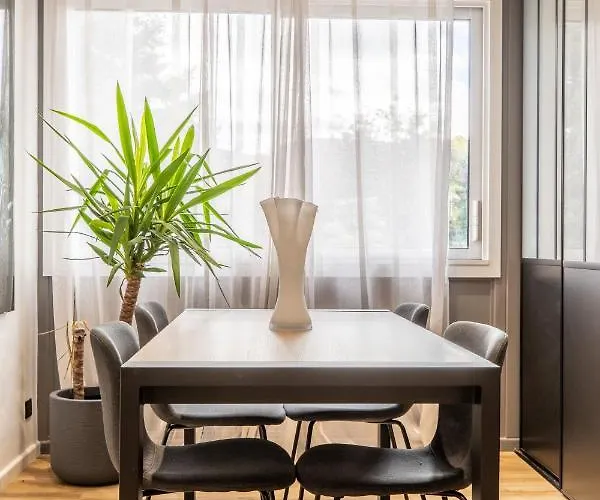 F3 Neuf Et Equipe Avec Balcon 